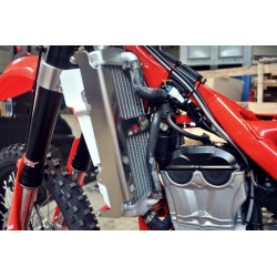 AXP Radiator Braces Red spacers Beta 350RR 15-19 AXP Radiator Braces Red spacers Beta 350RR 15-19