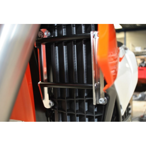 AXP Radiator Braces Black Spacers Ktm/Husqvarna 16-17