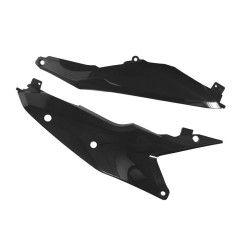 Rtech, Sidopanel, SVART, KTM 24-25 450 EXC-F, 23-25 450 SX-F, 24-25 250 EXC, 24 250 EXC-F, 25 250 EXC-F /150 SX, 23-25 250 SX/250 SX-F, 24-25 350 EXC-F/150 EXC/300 EXC/500 EXC-F, 23-25 350 SX-F, 23-25 125 SX/300 SX