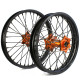 Holeshot, Komplett Hjulset, 2,15/1,60, 18/21", BAK FRAM, MATT SVART ORANGE, KTM 16-26 450 EXC-F, 18-26 250 EXC TPI/300 EXC TPI, 26 250 EXC/150 EXC/300 EXC, 16-16 250 EXC/300 EXC, 16-26 250 EXC-F, 16-26 350 EXC-F, 16 125 EXC/200 EXC/500 EXC, 17-19 125