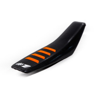 Onegripper Sadelöverdrag - Ribbat Svart/Orange Onegripper Sadelöverdrag - Ribbat Svart/Orange