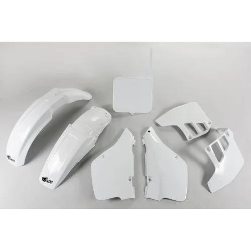 UFO Plastkit Suzuki white UFO Plastkit Suzuki white