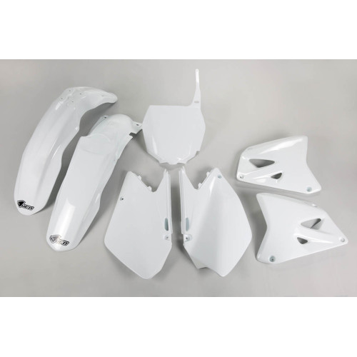 UFO Plastkit Suzuki white UFO Plastkit Suzuki white