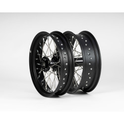 Sixty5 KTM/HVA/GasGas Supermoto Svart/Svart fälgset 3.5-17/5.0-17 Sixty5 KTM/HVA/GasGas Supermoto Svart/Svart fälgset 3.5-17/5.0-17